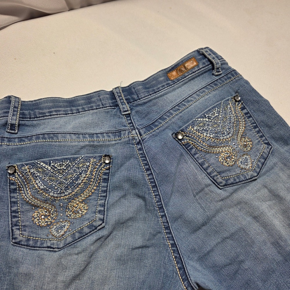 LEI Chelsea Low Rise Denim Bermuda Shorts Size 16 Girls Blue Embroidered Sequin
